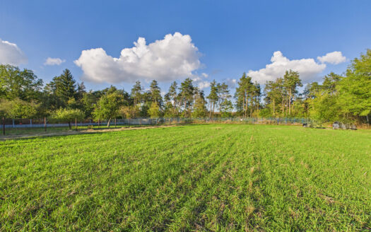 🌿 Działka budowlana z pozwoleniem na budowę – Dęblin, ul. Długa – 1331 m²