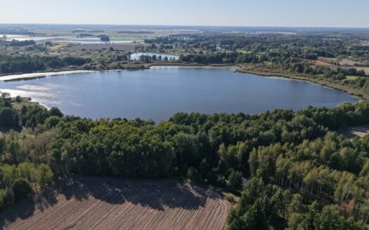 🌿 Twój azyl wśród jezior i lasów – działka na sprzedaż na pojezierzu Łęczyńsko-Włodawskim