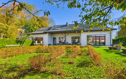 🌅 Nowy dom z biznesem nad Zalewem Zemborzyckim | ROI 14% zysku!